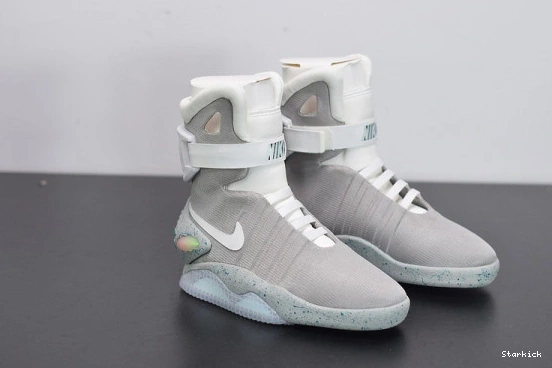 NIKE MAG 1218